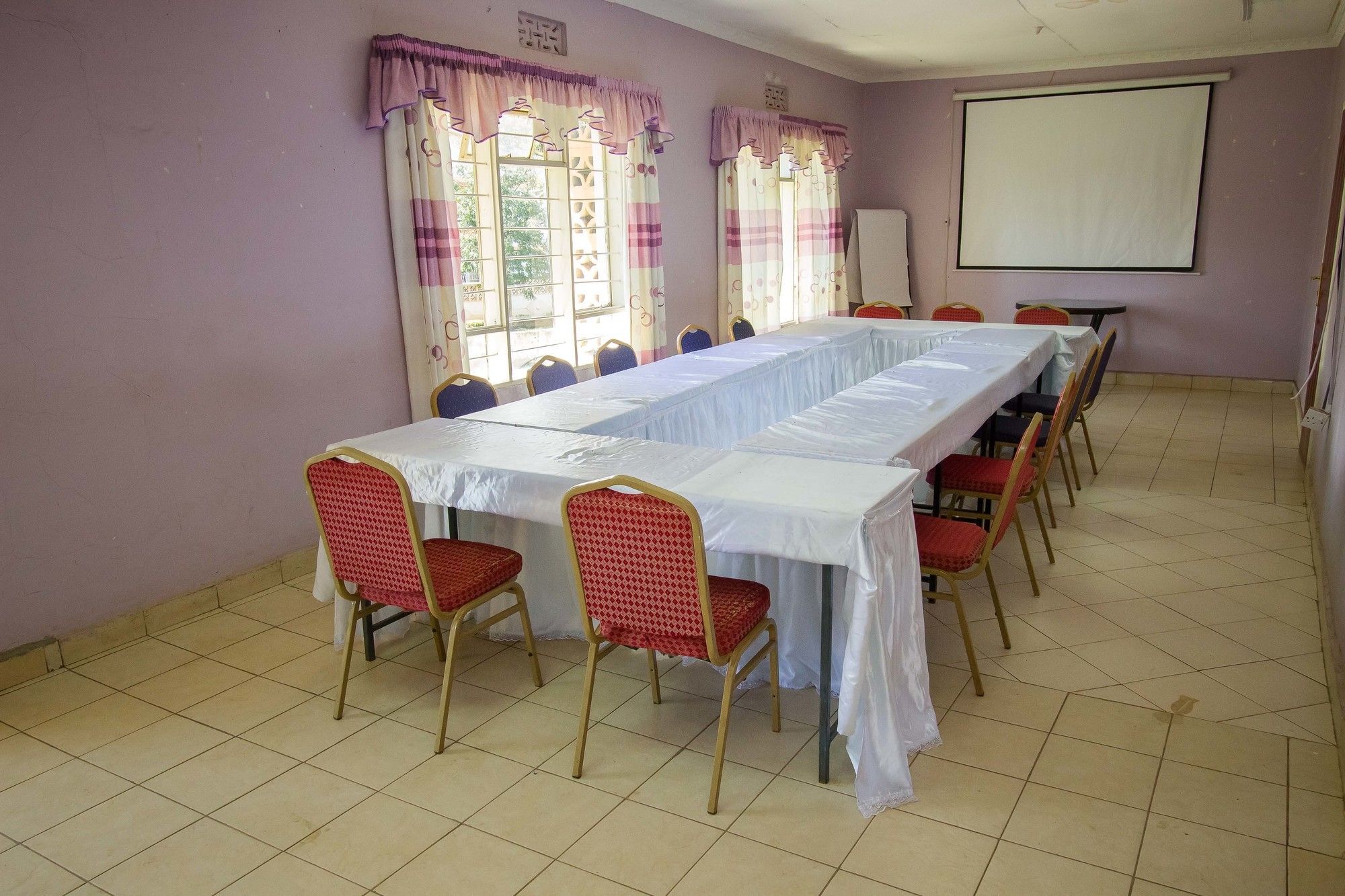 Parkview Safari Hotel And Apartments Kisumu Esterno foto