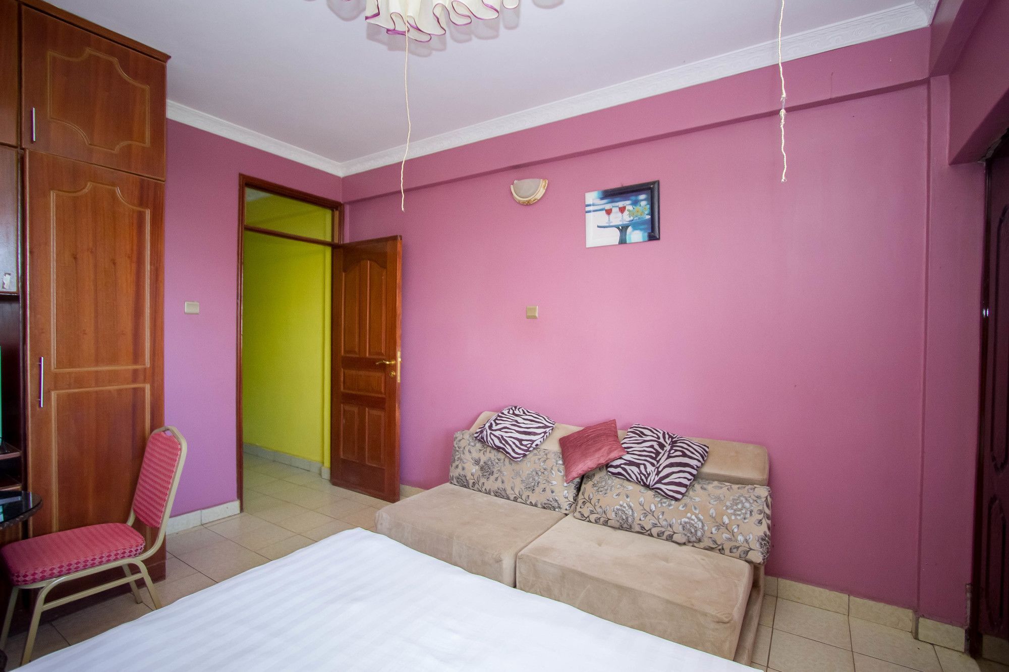 Parkview Safari Hotel And Apartments Kisumu Esterno foto